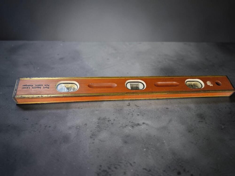 Vintage 24" LEVEL PORT AUSTIN LEVEL & Tool 3-Bubble Wood 118T24